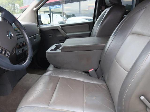 2005 Nissan Titan LE