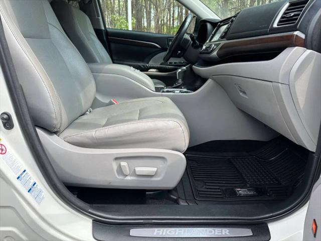2015 Toyota Highlander Limited Platinum V6