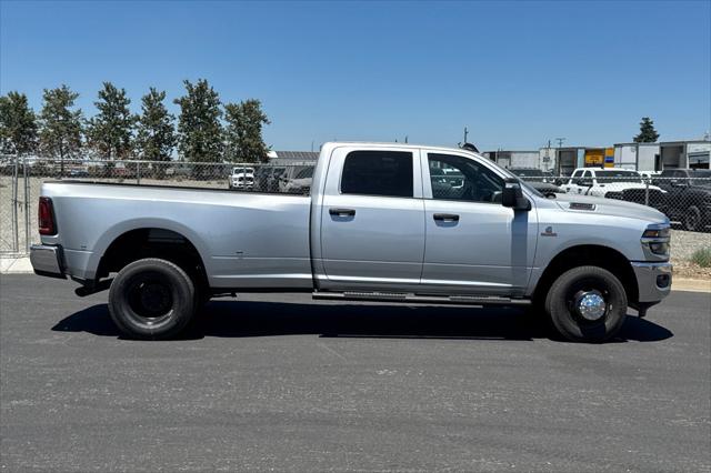 2026 RAM Ram 3500 RAM 3500 TRADESMAN CREW CAB 4X4 8 BOX