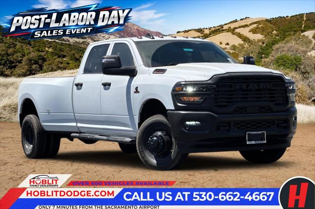 2026 RAM Ram 3500 RAM 3500 TRADESMAN CREW CAB 4X4 8 BOX