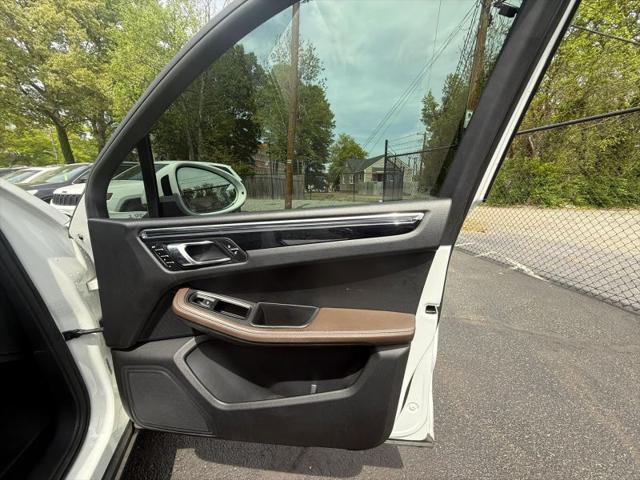 2015 Porsche Macan S