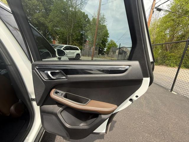 2015 Porsche Macan S