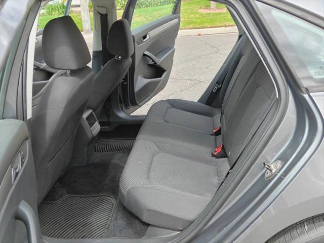 2013 Volkswagen Passat 2.5L S