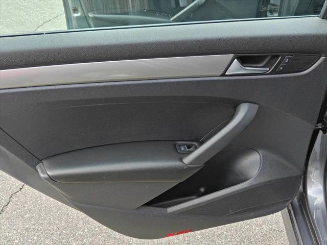 2013 Volkswagen Passat 2.5L S