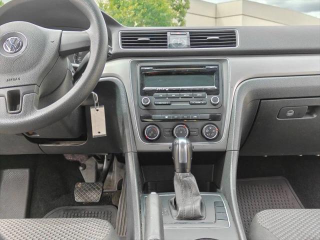 2013 Volkswagen Passat 2.5L S