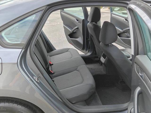 2013 Volkswagen Passat 2.5L S