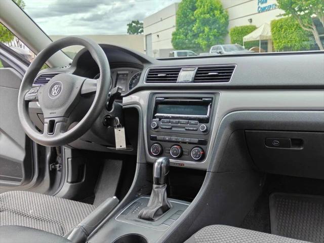 2013 Volkswagen Passat 2.5L S