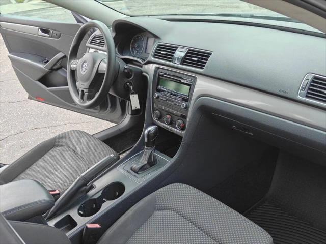 2013 Volkswagen Passat 2.5L S