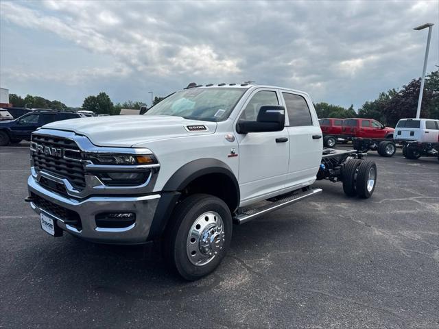 2026 RAM 5500 Chassis RAM 5500 TRADESMAN CHASSIS CREW CAB 4X4 84 CA