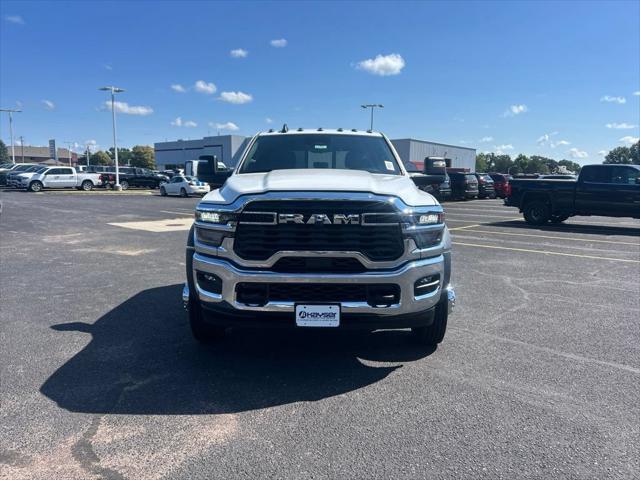 2026 RAM 5500 Chassis RAM 5500 TRADESMAN CHASSIS CREW CAB 4X4 84 CA