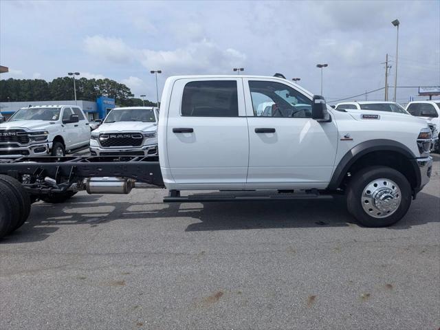 2026 RAM 5500 Chassis RAM 5500 TRADESMAN CHASSIS CREW CAB 4X4 84 CA
