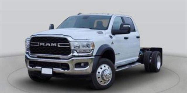 2026 RAM 5500 Chassis RAM 5500 TRADESMAN CHASSIS CREW CAB 4X4 84 CA