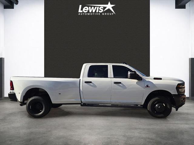 2026 Ram 3500 Tradesman Crew Cab 4x4 8 Box