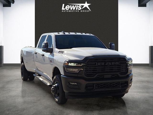 2026 Ram 3500 Tradesman Crew Cab 4x4 8 Box