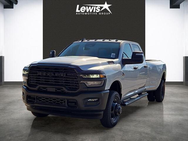 2026 RAM Ram 3500 RAM 3500 TRADESMAN CREW CAB 4X4 8 BOX