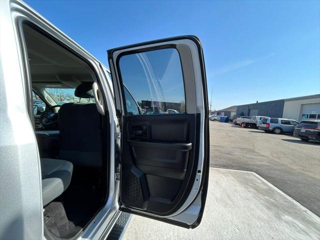 2018 Ram 1500 Express Quad Cab 4x4 6'4" Box