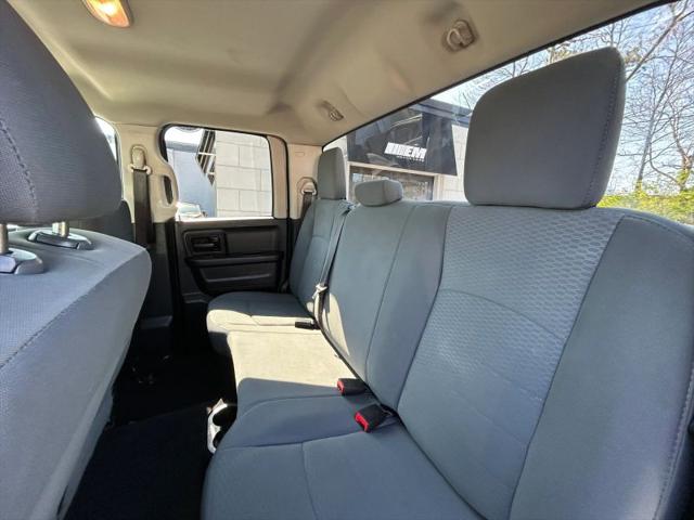 2018 Ram 1500 Express Quad Cab 4x4 6'4" Box