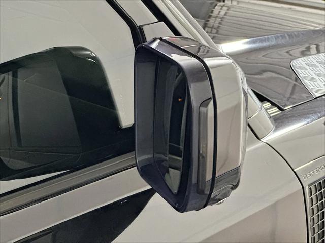 2021 Land Rover Defender 110 SE