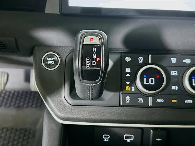 2021 Land Rover Defender 110 SE