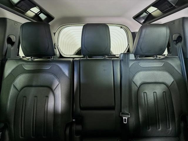 2021 Land Rover Defender 110 SE