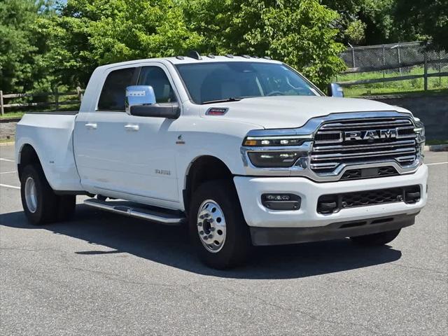 2026 RAM Ram 3500 RAM 3500 LARAMIE MEGA CAB 4X4 64 BOX 2026 RAM Ram 3500 RAM 3500 LARAMIE MEGA CAB 4X4 64 BOX