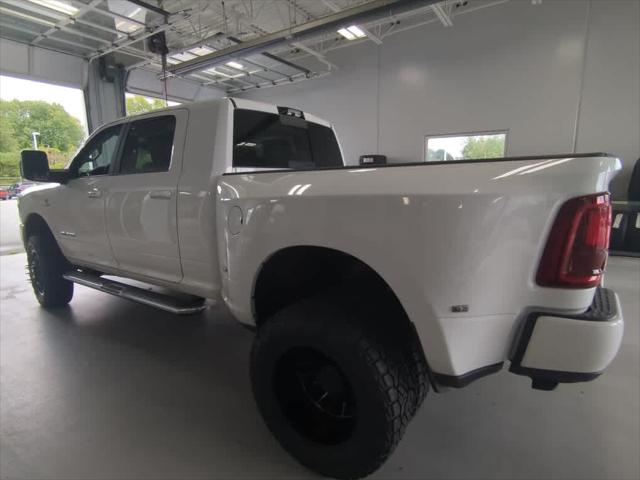 2026 RAM Ram 3500 RAM 3500 LARAMIE MEGA CAB 4X4 64 BOX 2026 RAM Ram 3500 RAM 3500 LARAMIE MEGA CAB 4X4 64 BOX