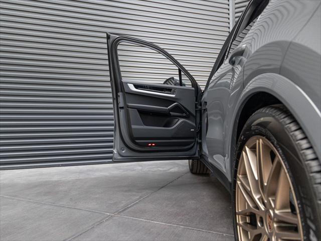 2026 Porsche Cayenne Unknown