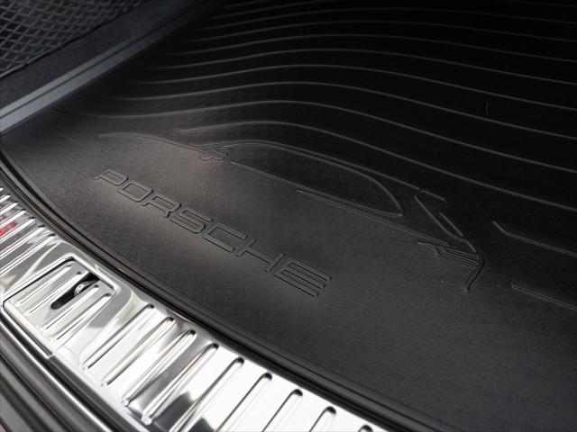 2026 Porsche Cayenne Unknown