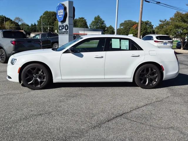 2023 Chrysler 300 Touring