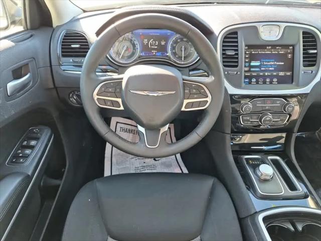 2023 Chrysler 300 Touring