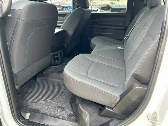 2024 Ram 3500 Tradesman Crew Cab 4x4 8' Box