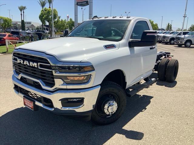 2026 RAM 3500 Chassis RAM 3500 TRADESMAN CHASSIS REGULAR CAB 4X4 60 CA