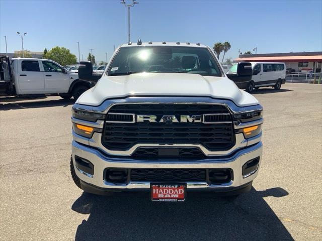 2026 RAM 3500 Chassis RAM 3500 TRADESMAN CHASSIS REGULAR CAB 4X4 60 CA