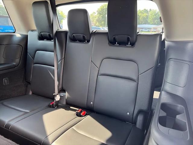 2025 Nissan Pathfinder SL FWD