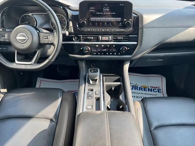 2025 Nissan Pathfinder SL FWD