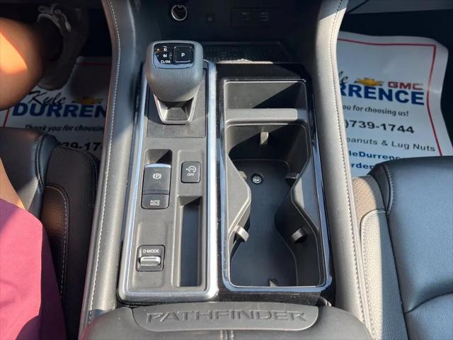 2025 Nissan Pathfinder SL FWD