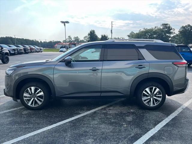 2025 Nissan Pathfinder SL FWD