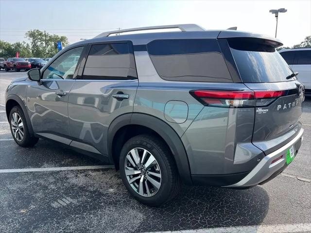 2025 Nissan Pathfinder SL FWD