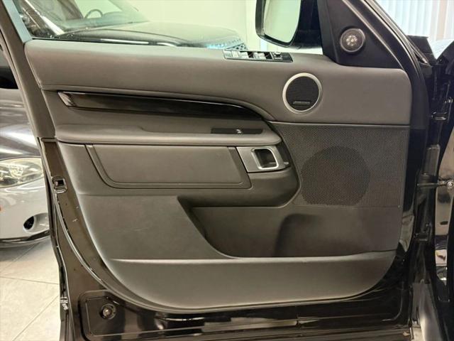 2020 Land Rover Discovery SE