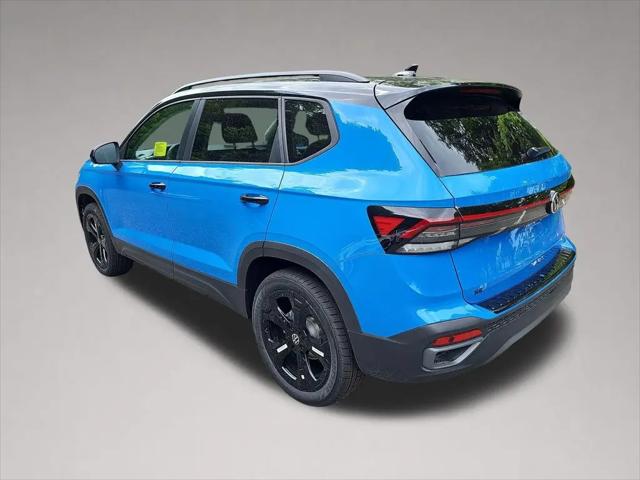 2026 Volkswagen Taos SE Black