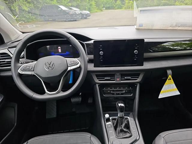 2026 Volkswagen Taos SE Black