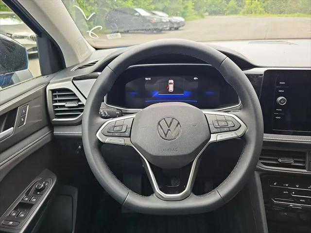 2026 Volkswagen Taos SE Black