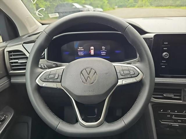 2026 Volkswagen Taos SE Black