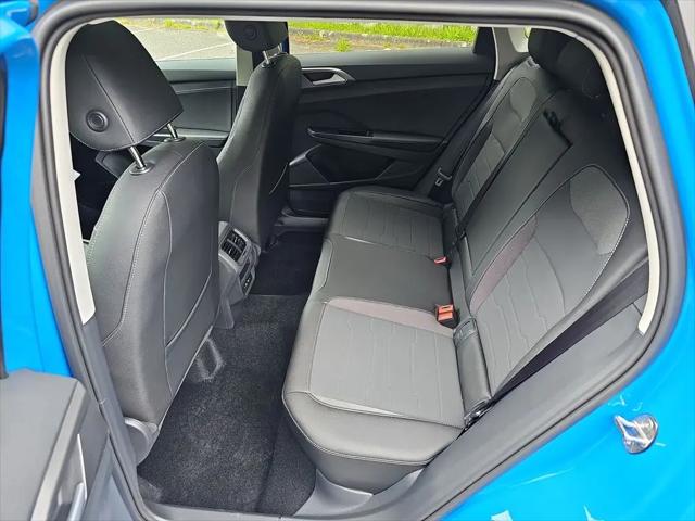 2026 Volkswagen Taos SE Black