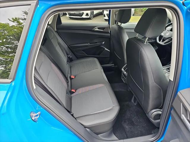 2026 Volkswagen Taos SE Black