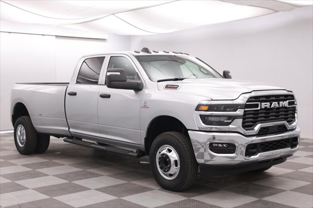 2026 RAM Ram 3500 RAM 3500 TRADESMAN CREW CAB 4X4 8 BOX