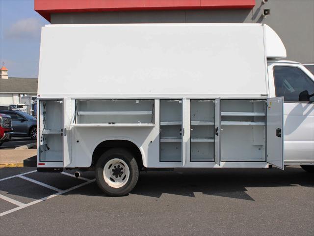 2024 Ford E-450 Cutaway Unknown