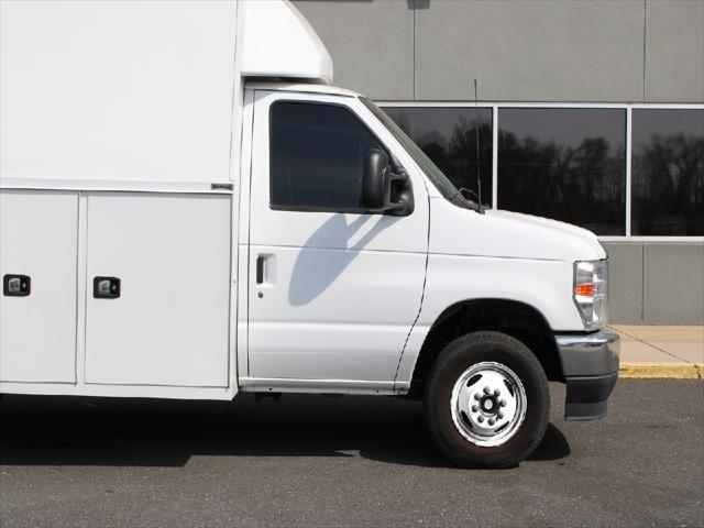 2024 Ford E-450 Cutaway Unknown