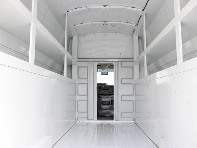 2024 Ford E-450 Cutaway Unknown