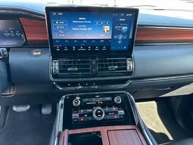 2024 Lincoln Navigator Premiere L